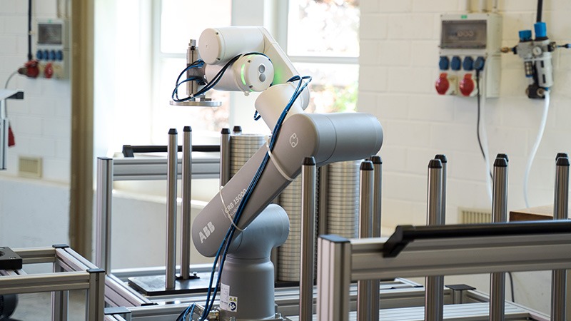 imgi_11_STiMA-CNC-Automation-4